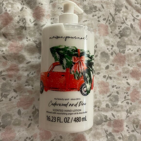 Holiday Set - Cedarwood & Pine Scented Hand Lotion and Wash - 2 bottles - NWOT - Picture 4 of 9